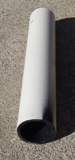 <strong>Focusing tube front. The inside is painted flat black. This is important. Without the paint the view through the telescope will be full of unwanted glare.</strong>